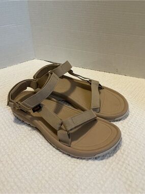 Teva Women's Hurricane XLT 2 in Sesame